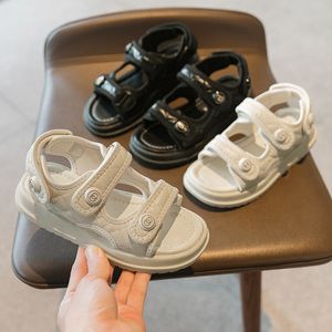 Sandalen kinderen zomer sandalen chique meisjes casual sandalen comfortabel solide zwarte kinderen mode prinses klassieke bloemen buckle 230417