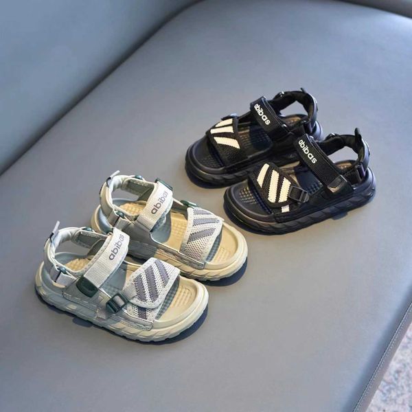 Sandals Childrens 2024 Été Nouvelle marque tendance ouverte de plage chaussures de plage grands enfants