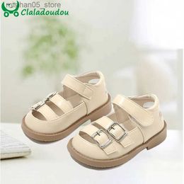 Sandalen Claladoudou modieuze sandalen geschikt voor kinderen van 0-3 jaar jongens effen gesloten tenen peuter meisjes baby strandsandalen Q240328