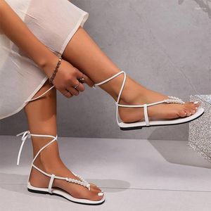 Sandales Clip Toe Rome Femmes Flats Perle Lace Lace Up Chaussures Été Robe Slippers 2024 Tongs Tlimes Slingback Zapatillas Lady