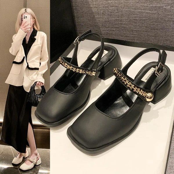 Sandales Fermed-Toe Women chaussures femme robe mode 2024 Summer carré orteil carré mi-talons Head Wedding Party Casual Shoe