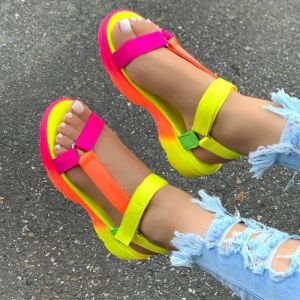 Sandalen kleurrijke wig sandalen zomer vrouwen Koreaanse stijl mode ademende plus size soft bottom platform plippers sandalias para mujer