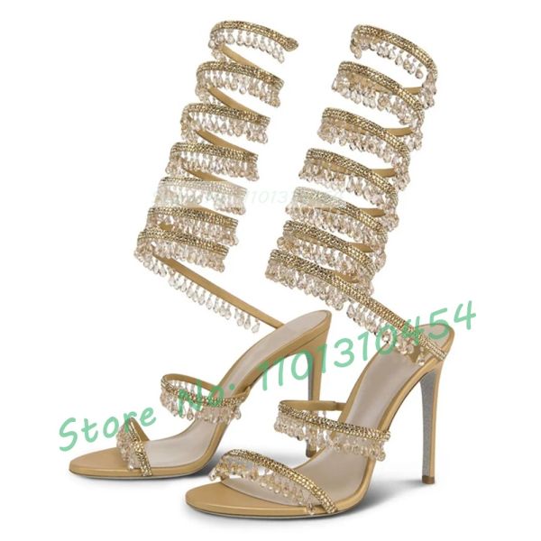 Sandales Crystal Pendant Long Sandales Femmes Luxury Bling Snake Strap Stiletto High Heels Chaussures 2023 Sandales de soirée de mariage doux élégant