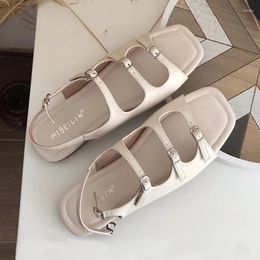 Sandalias Design Sense Niche Zapatos romanos con punta abierta Ropa de verano para mujer Hebilla Retro