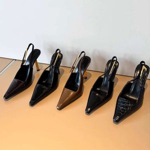 Sandalen ontwerper Lee Heels Gold Bars perfect voor grote vrouwelijke lood metalen gesp ynlss dunne hakken gerichte hakken sandalen voor vrouwen