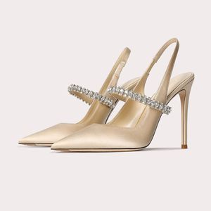 Chaussure de concepteur de luxe Femmes Pumps Sandales Sandales High Heels Crystal Stracles STILETTO Talon sexy