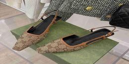Sandales Designer Sling Back Summer Mode Femmes Luxe Strass Sandales De Mariage Sliders Talons Hauts Chaussures UGGsity rjuk 521