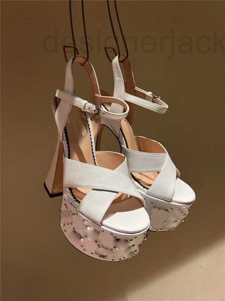 Sandales Designer Printemps 2023 Nouvelle plate-forme imperméable Chaussures à talons hauts Afficher le style Hattie à bout ouvert avec des clous en métal pleins de diamant S0JJ
