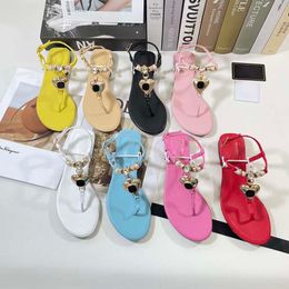 Sandales Designer Femmes Deluxe Toe Chaîne Pantoufles avec Effet Daim Petite Peau de Chèvre et Métal Love Strass Flip-flop