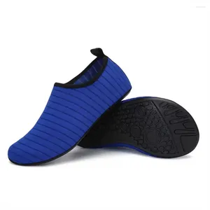 Sandals ne glisse pas 37-49 Toe Men Taille 43 Chaussures masculines Luxury Slippers Sneakers Sports Shoses Vietnam Hypebeast