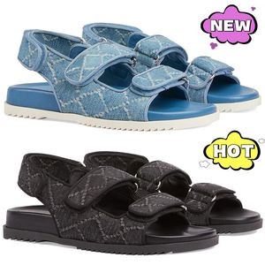 Sandales Double logo toile glisse de créateur sandal denim denim bleu noir ebony ébène talon plat pour femmes tongs tongs