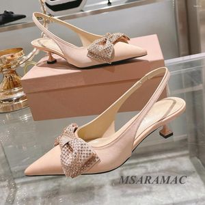 Sandales élégantes en soie rose, bout pointu, nœud en cristal, talon chaton, doublure en cuir véritable, chaussures habillées de haute qualité pour femmes, fête