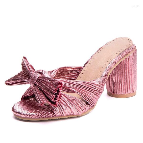 Sandalias Extra grande tamaño 32-54 satén plisado punta abierta mujeres zapatillas tacones altos redondos verano diapositivas zapatos con pajarita mulas rosas