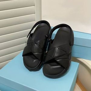 Sandalen beroemde ontwerper vrouwen zacht gewatteerd nappaleer slides sandaal hakken sliders platform schoen mode zomer meisjes sandale monolith sandle slipper schoenen 3.7 04