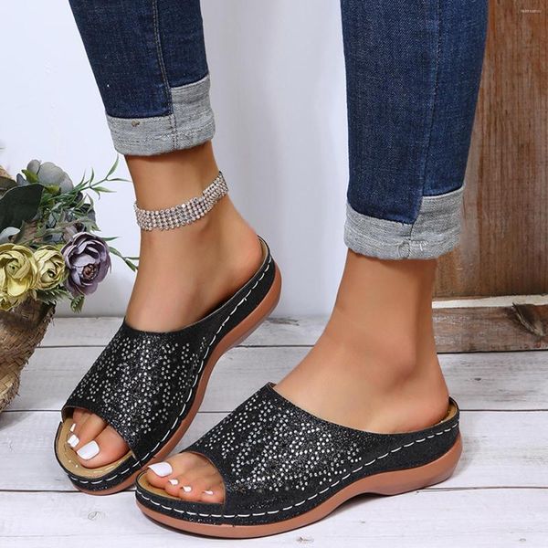 Sandales Fashion Buckle Wedges Chaussures pour femmes Flops Summer Flip Strap Flat Slipper Fuzzy