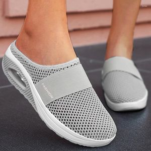 Sandalen mode zomerplatform slippers outdoor casual flip flops wig dames flats mesh schoenen vrouwelijke glijbanen