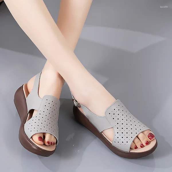 Sandales mode femmes été chaussures à bout ouvert plat antidérapant creux confortable marche légère