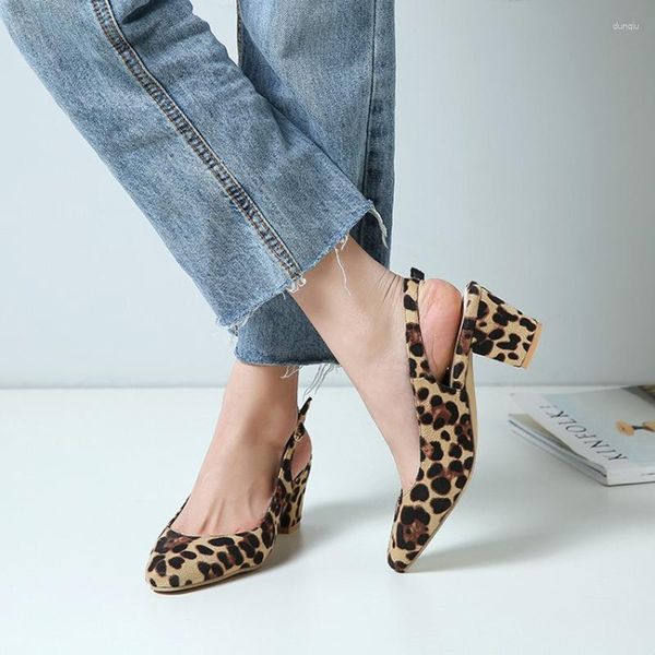 Sandalias Moda Mujer Zapatos Slingbacks Bombas elegantes Damas Fiesta Zapato de boda Sandalia de punta cuadrada Resbalón en Leopard Mule Mujer