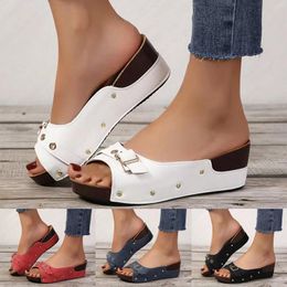 Sandales Mode Femmes Été Coins Boucle Sangle Couleur Unie Chaussures Confortables Plage Bout Ouvert Respirant