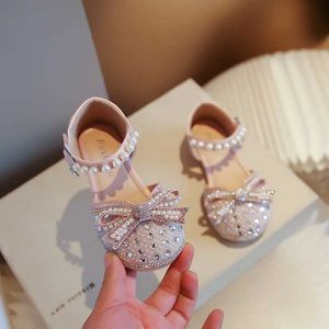 Sandales à la mode pour enfants et filles sandales strass de papillon Perles d'été Chaussures de danse de rue H240504