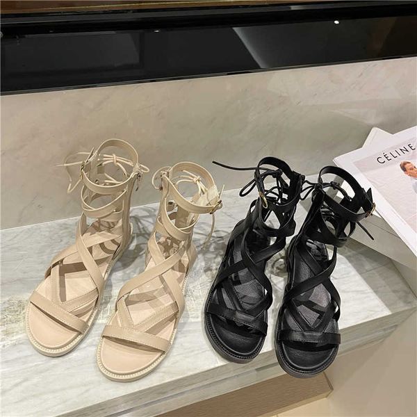 Sandales sandales plates 2023 été nouveau haut haut sangle inférieure souple romain creux petite taille 34 chaussures pour femmes