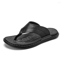 Sandalias Chanclas para hombre Moda de verano Desgaste exterior Antideslizante Olor Clip Pies Hombres Deportes al aire libre Zapatos de playa