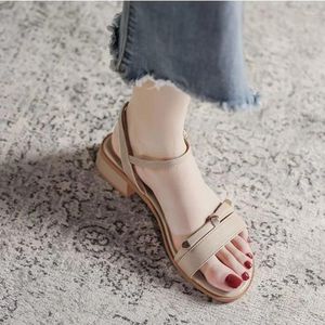 Sandales d'été pour femmes, chaussures en perles, décontractées, originales, de luxe, de styliste coréen, 2024