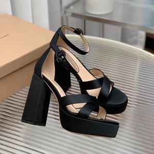 sandales pour femmes gianvito rossi designer de luxe chaussures habillées à talons hauts en cuir véritable à la mode talon confortable Rome sandale 11.5 cm