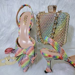 Sandales pleines de décoration en cristal style verre à vin talon amis chaussures de fête mode nigériane dames chaussures et sac pour fête de mariage 230508