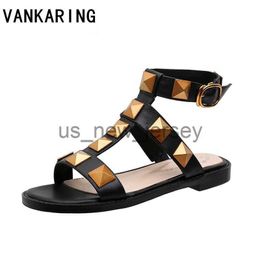 Sandalen echt leer vrouwen sandalen 2023 nieuwe merk schoenen lage vierkante hak zwart wit jurk casual rome klinknagels schoenen gladiator sandalen J230608