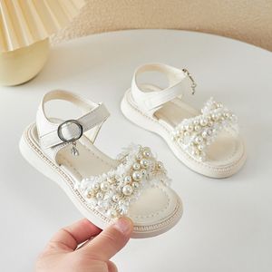 Sandales filles 2023 été princesse blanc perle plate-forme bébé chaussures de plage antidérapant plat décontracté G945 230322