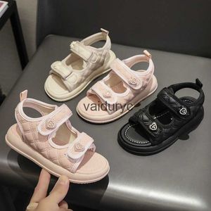 Sandals Girls 2024 Summer New Style Petite fille Fashion Princess Chaussures Small Fragrant Wind Childrens Soft Sole Beach H240411