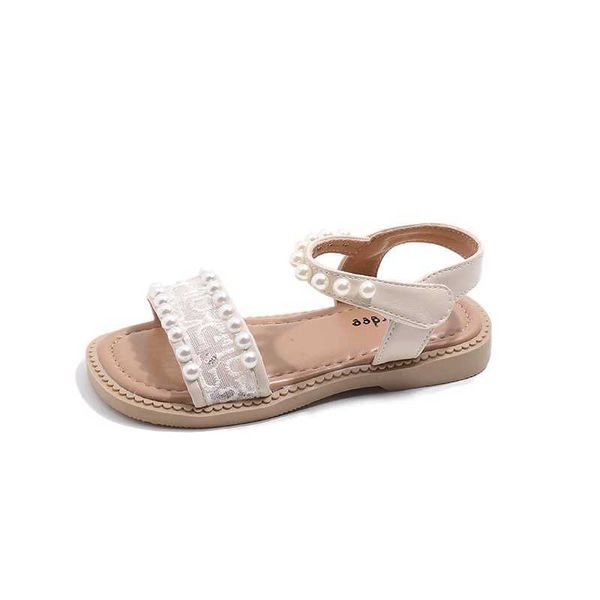 Sandals Girls Princess Sandals 2024 Nouvelle dentelle classique d'été avec des perles de perles sandales plates ouvertes ouvertes