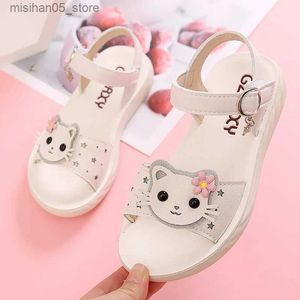 Sandalen Prinsessensandalen voor meisjes 21-37 Zachte zool Kinderstrandschoenen Schattig Open teen Kitten Platte sandalen Mode Baby Antislip Romeinse schoenen Q240328