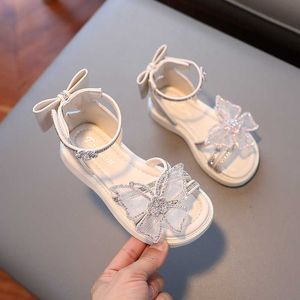 Sandalen Girls Sandalen 2023 Nieuwe Summer Children's Princess Shoes Fashion Bow Rhinestone Baby schoenen Little Girl Open Toe Sandals G990 Z0225