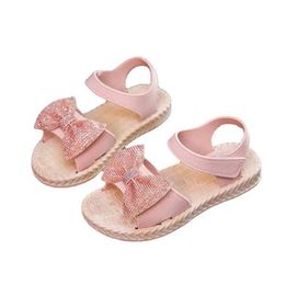 Sandales filles d'été Nouvelles chaussures de princesse plate fond de semelle douce plage enfants H240504