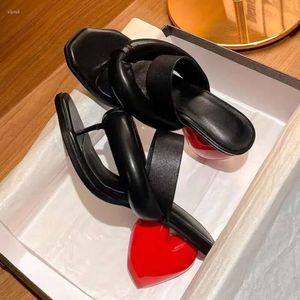 Sandals talons tongs flip-flop coeur slipper femme rouge été 2024 toe toe en forme de slingback noir chaussures de mode pour c0e