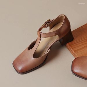 Sandales Heihaian 2024 Été Style Rétro Banlieue Tête Carrée Chaussures À Talons Épais Bon Match Baotou Pour Les Femmes 34-42