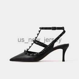 Sandalen Hohe Qualität Beliebte Klassische Patent Leder Sommer Frau Sandalen High Heels Bankett Hochzeit Party Nieten Frauen Schuhe Rot J230608