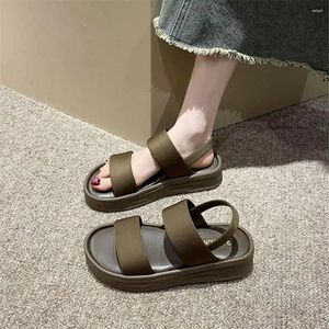 Sandales augmente la hauteur, pantoufles de bureau, bottes vertes pour femmes, chaussures de sport pour filles, mocassins de couture industrielle