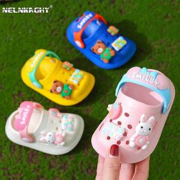 Sandalen kinderen babymeisjes zomer sandalen zachte zool peuter kinderen indoor slippers cartoon jongens ademende holle schoenen 240423