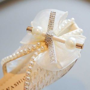 Sandales d'intérieur pour filles, pantoufles de princesse, chaussures pour enfants, sandales Design en maille de perles avec semelle souple antidérapante pour l'extérieur