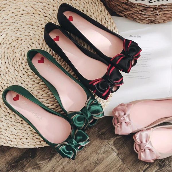 Sandales Fleurs coréennes Slip sur les mots de dames mesdames Summer Candy Geule Flats Moccasins Bow-noue Chaussures Femme Fish-bouche en plastique peu profond