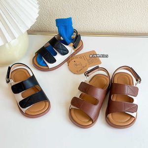 Sandalen Koreaanse versie van contrasterende kleur Kindersandalen met zachte zolen voor meisjes.Eén lijn sandaal zomer nieuwe trend jongens open teen strandschoenen H240513