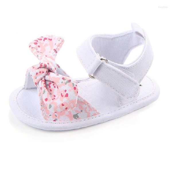 Sandalias Kruleepo 2023 Verano Blanco Bowtie Zapatos Nacidos Niñas Niños Niños Mulas Suave Tela de algodón Sandalias Primeros caminantes