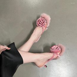Sandalen Dames Slippers En Roze Bloem Nepbont String Hoge Hakken Sexy Clip Toe Vrouwen Stiletto Schoenen Met Lage Hakken