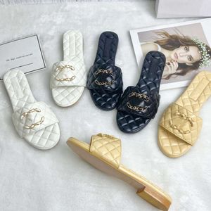 Sandalen Leren hak Geborduurde sandalen Damesslippers Designer sandaal Bruiloft Slippers Platte schoenen Enkelgesp Rubberen zool Muiltjes Zomerstrand Sexy Dikke hakken