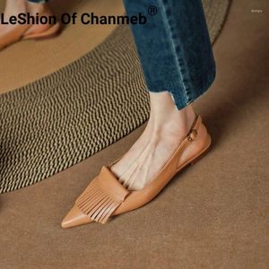 Sandales Leshion de Chanmeb femmes en peau de mouton en cuir frangé bout fermé Slingback boucle chaussures glands pointus sandales plates 40