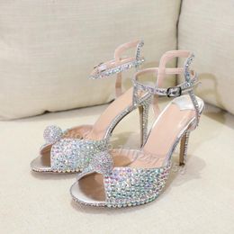 Sandales de luxe Bling strass décor femmes à la main personnalisé talons hauts mariage mariée Peep Toe mince bride à la cheville chaussures