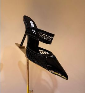 Sandals Designer de luxe PVC coeur en forme d'ors pointus robe robe aimante sandale sxey coeur mules sandales femme sandale à talons 35-41 10 cm talons